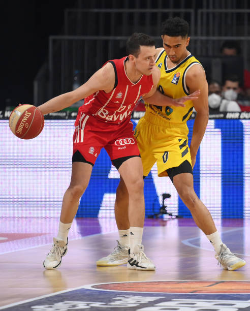 连场破门 连场破门