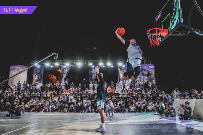 亚历杭德罗 亚历杭德罗