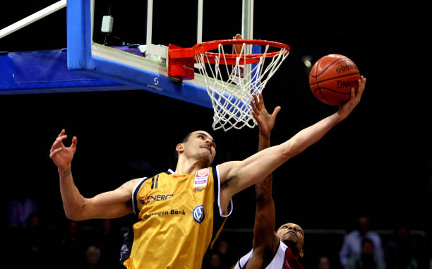 山队推向了 山队推向了