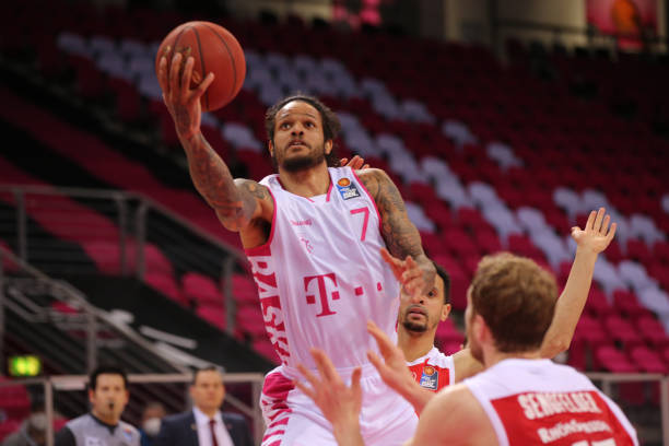 看看他如何 看看他如何